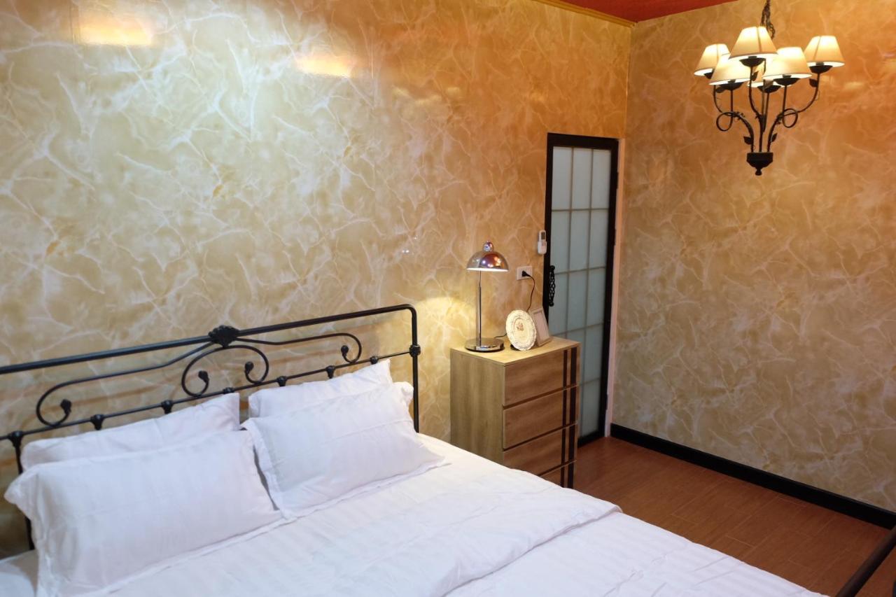Florentino Hostel Rayong Eksteriør billede