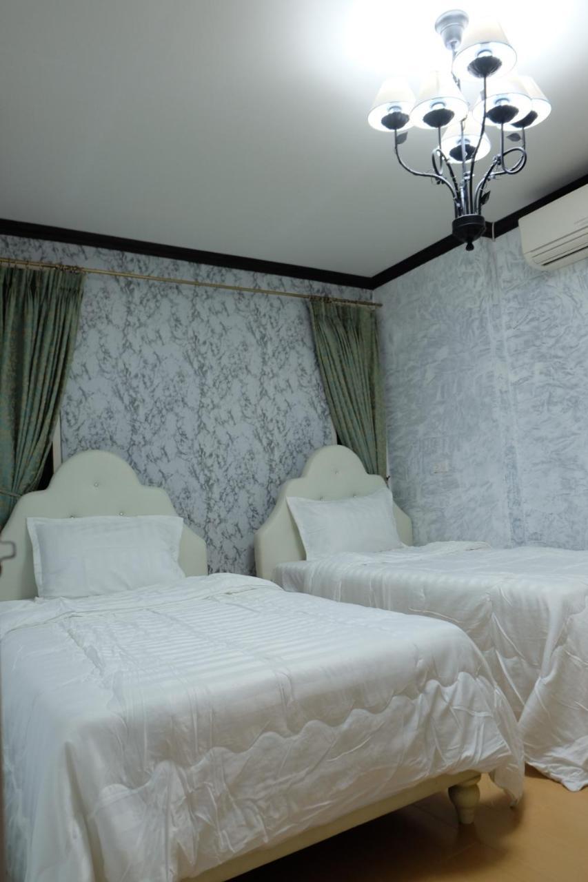 Florentino Hostel Rayong Eksteriør billede